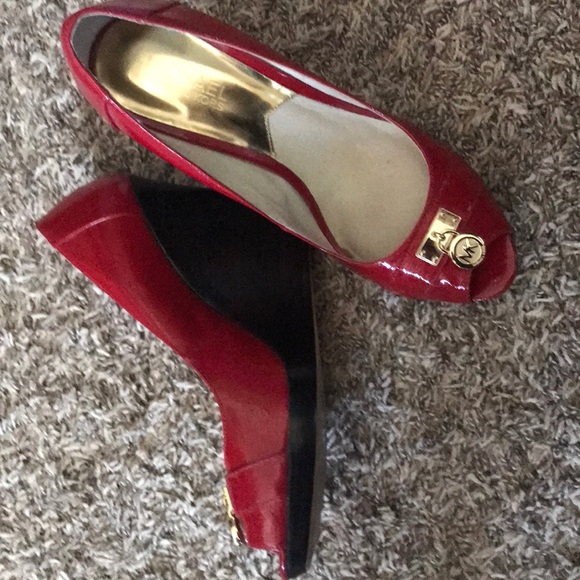 Michael Kors red wedges - Picture 2 of 3